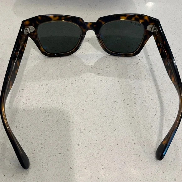 Ray-Ban Classic Sunglasses- brown tortoise shell frame - Picture 3 of 5